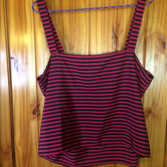 Fun 90’s Kasper Crop Top - Picture 4 of 6